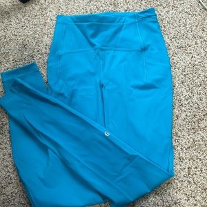 LULULEMON LEGGINGS SIZE 4 28” inseam.